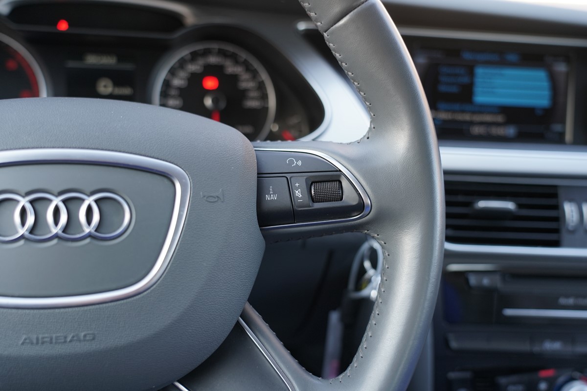Audi A4
 2.0 TDI