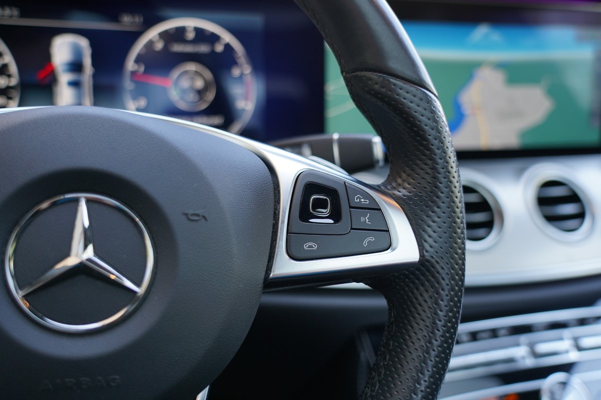 Mercedes-Benz E-Class
 220 CDI AMG 