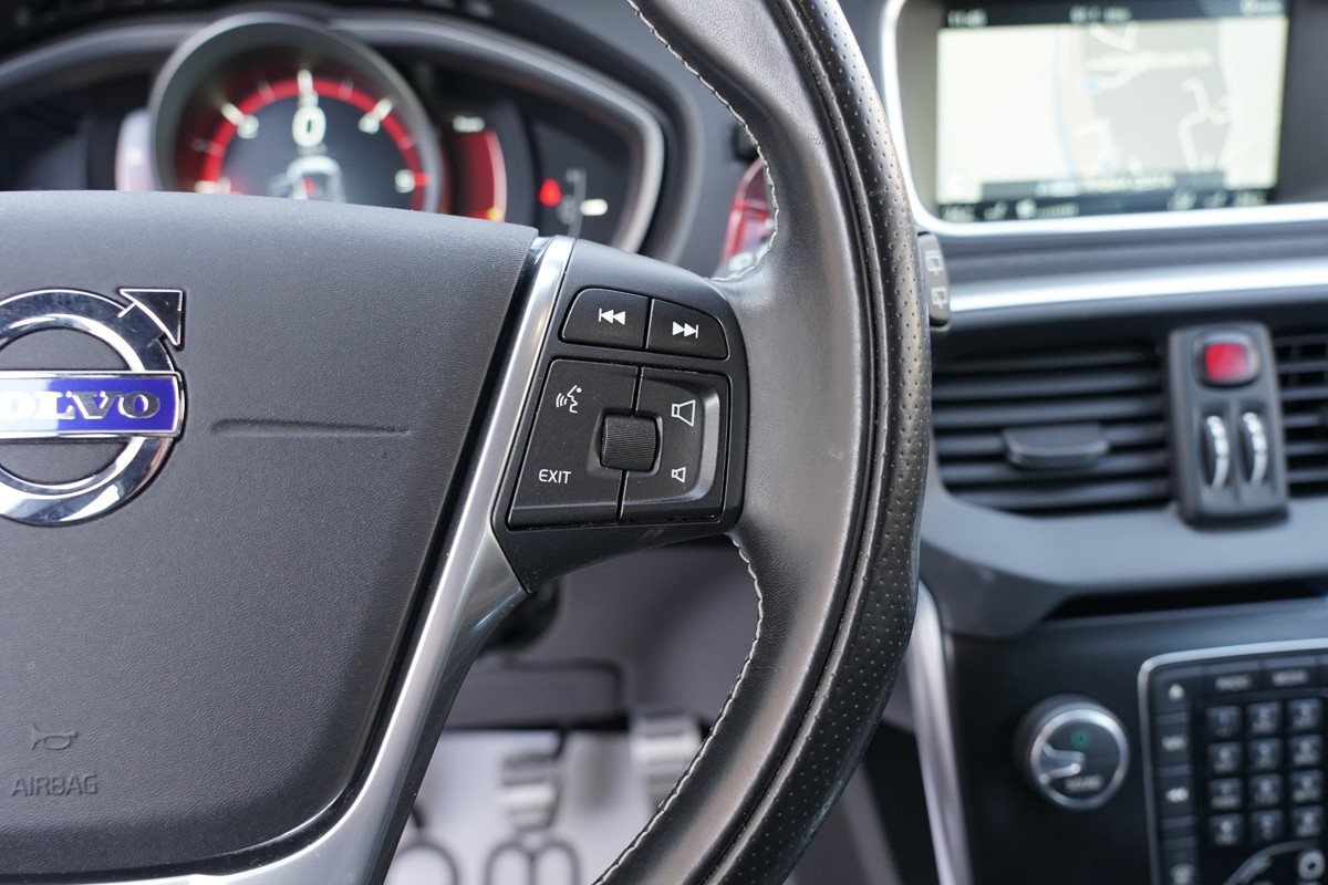 Volvo
 V40 D2 BUSINESS SPORT 5D