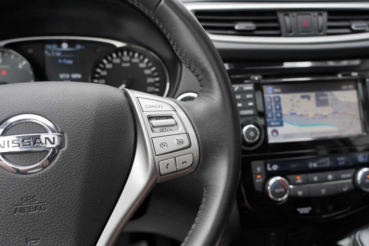 Nissan
 X-TRAIL 1,6 DCI