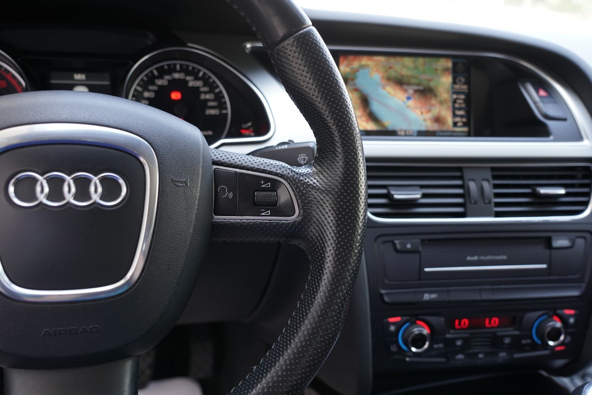 Audi A5
 2.0 TDI