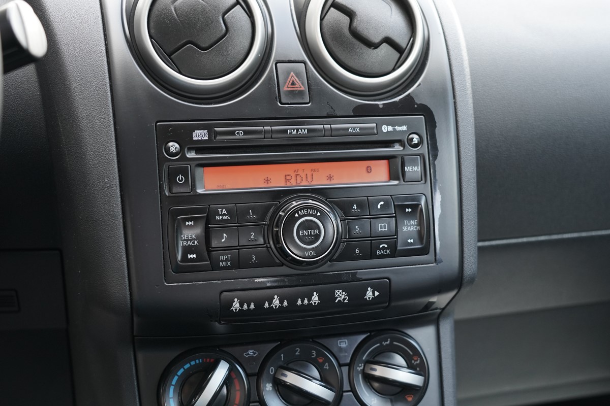 Nissan
 Qashqai 1.5 DCI