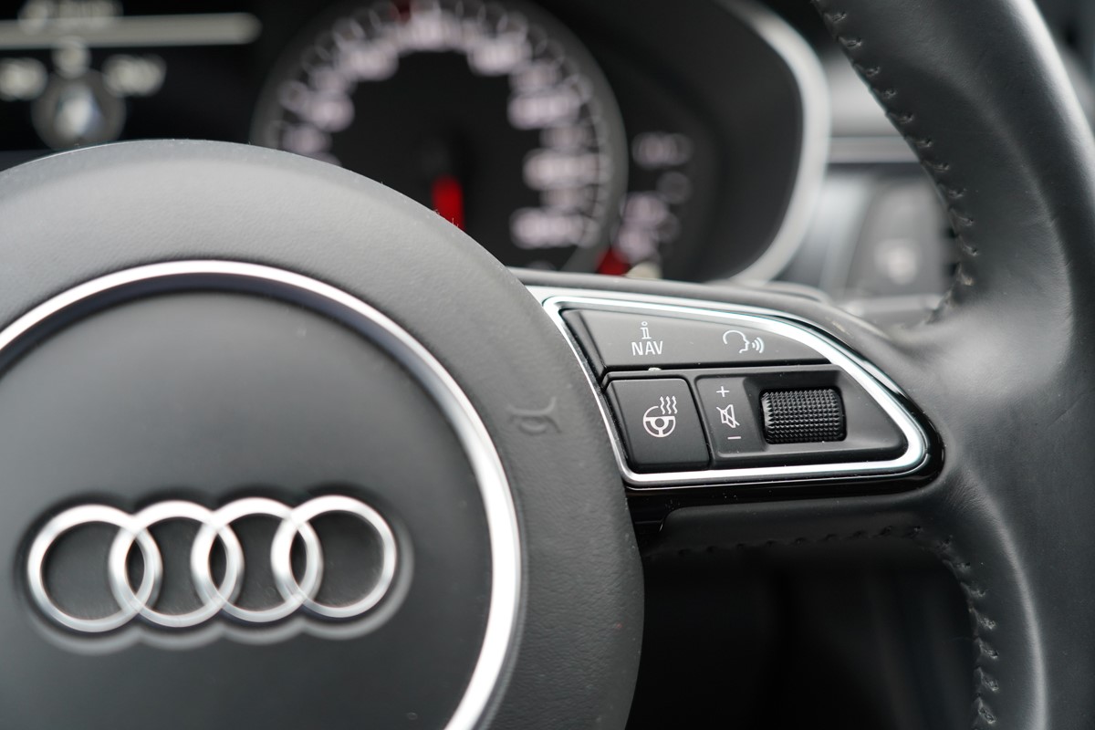 Audi A6
 3.0 TDI Quattro Tiptronic 