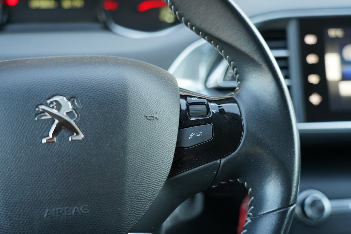 Peugeot 308 1,6 BlueHDI AUTOMATIK