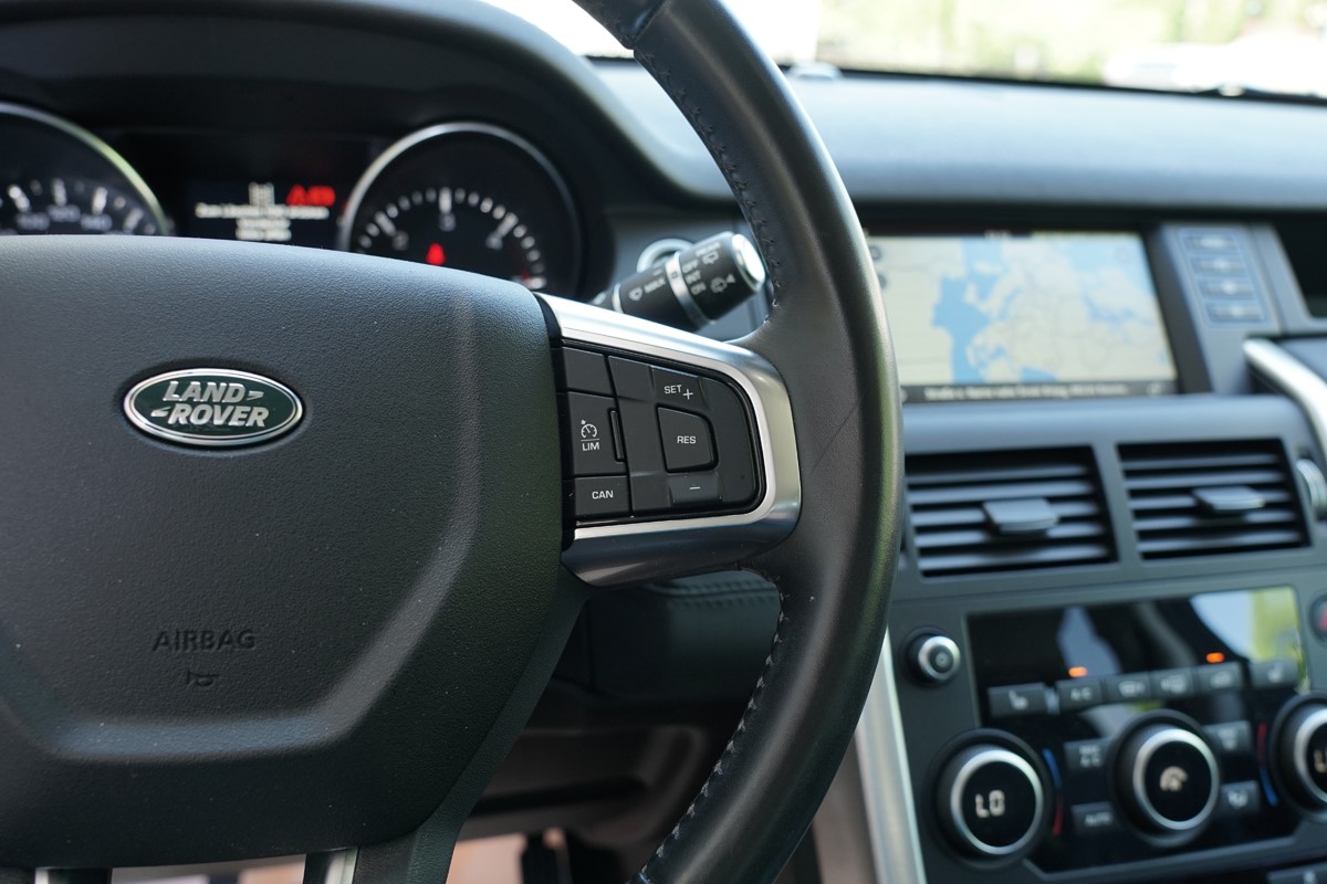 Land Rover
 DISCOVERY 2,0 SPORT DIESEL