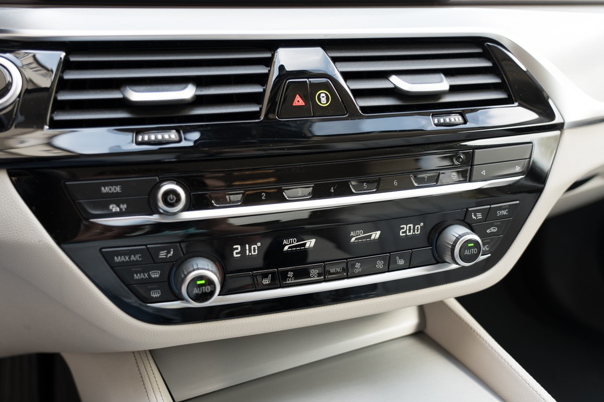 BMW
 5-Series 520d xDrive