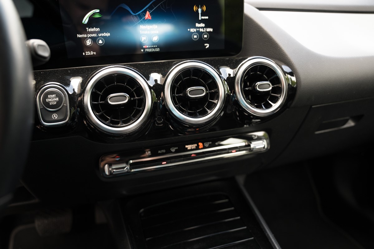 Mercedes-Benz B-Class 180 D