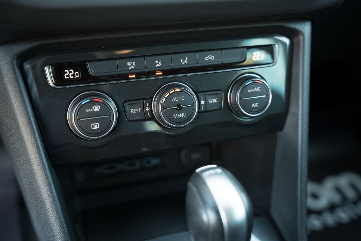 Volkswagen Tiguan
 2.0 TDI DSG 4MOTION