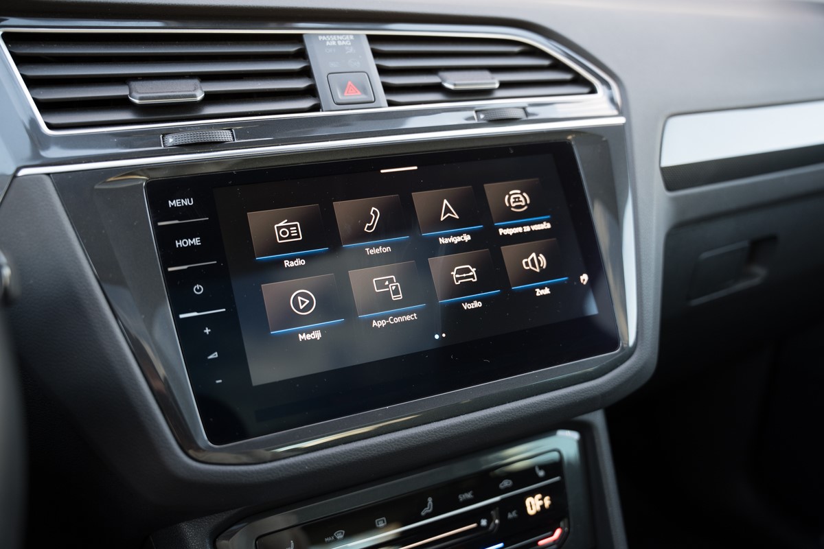 Volkswagen Tiguan
 2.0 TDI DSG 4MOTION