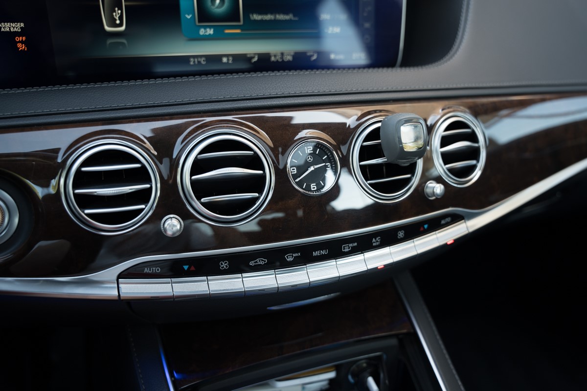 Mercedes-Benz S-Class
 400 D 4 MATIC AMG