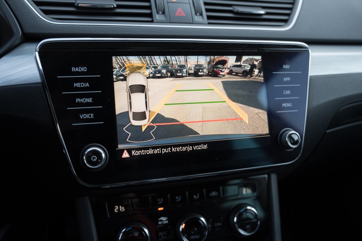 Škoda Superb 2.0 TDI DSG