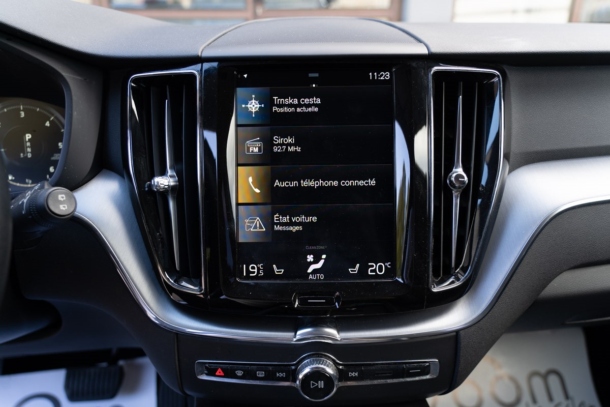Volvo
 XC60 D4