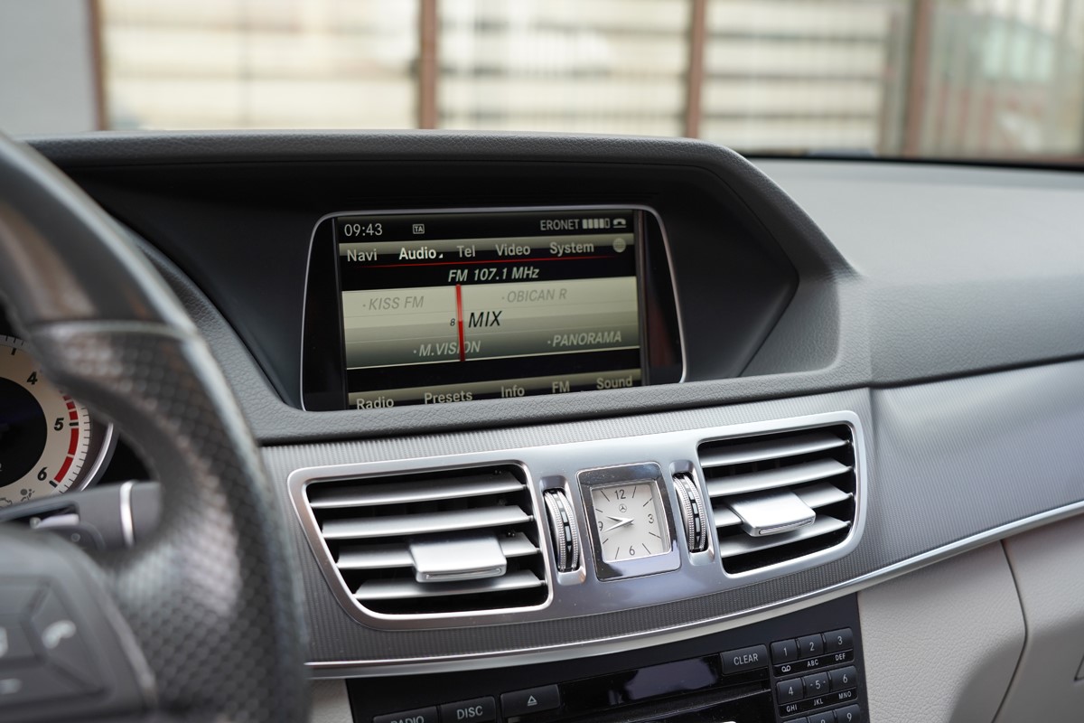 Mercedes-Benz E-Class
 E 220 BLUETEC