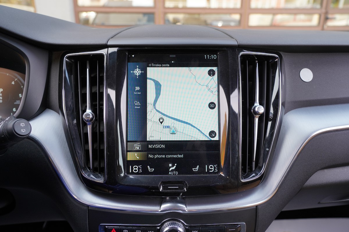 Volvo
 XC60 2.0 D5 ECO BUSINESS