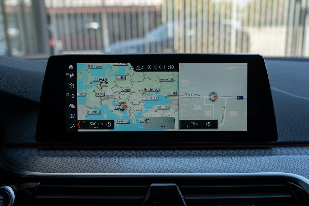 BMW
 5-Series 530 dA xDRIVE