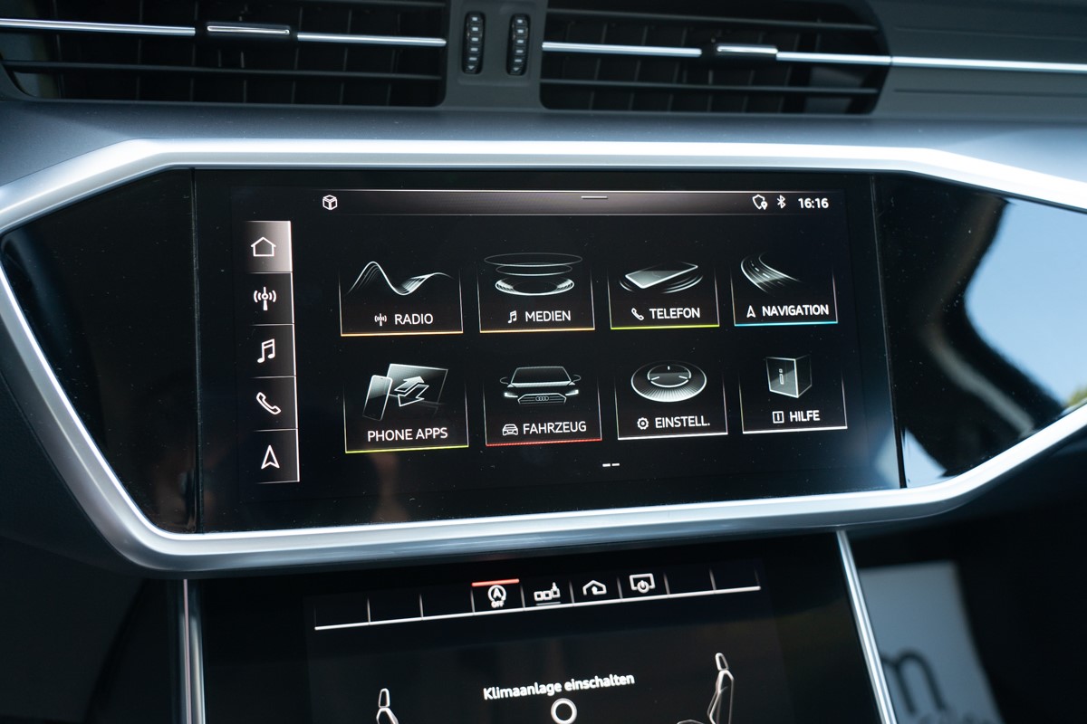 Audi A6
 40 TDi S-tronic