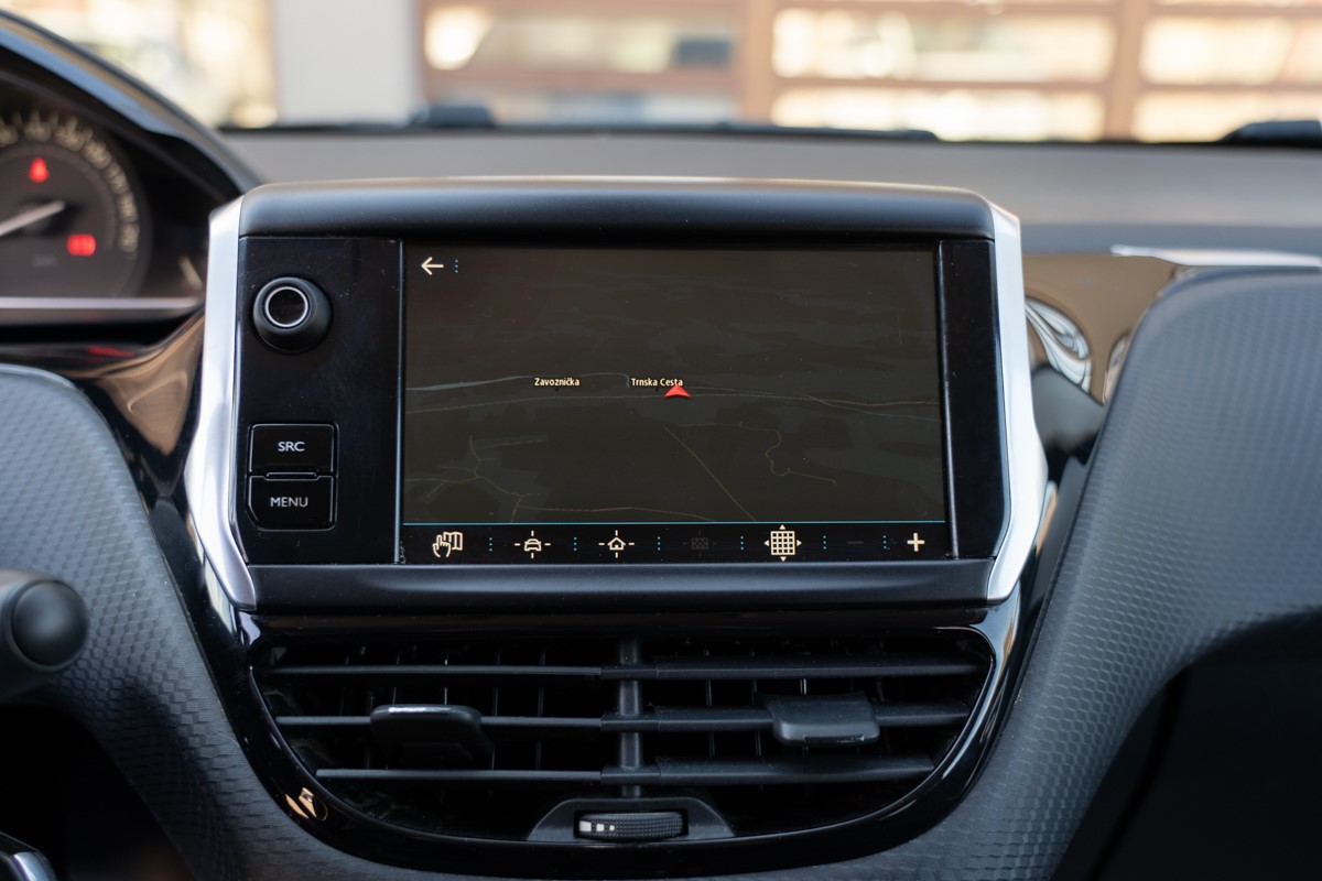 Peugeot 2008 1,6 BlueHDI