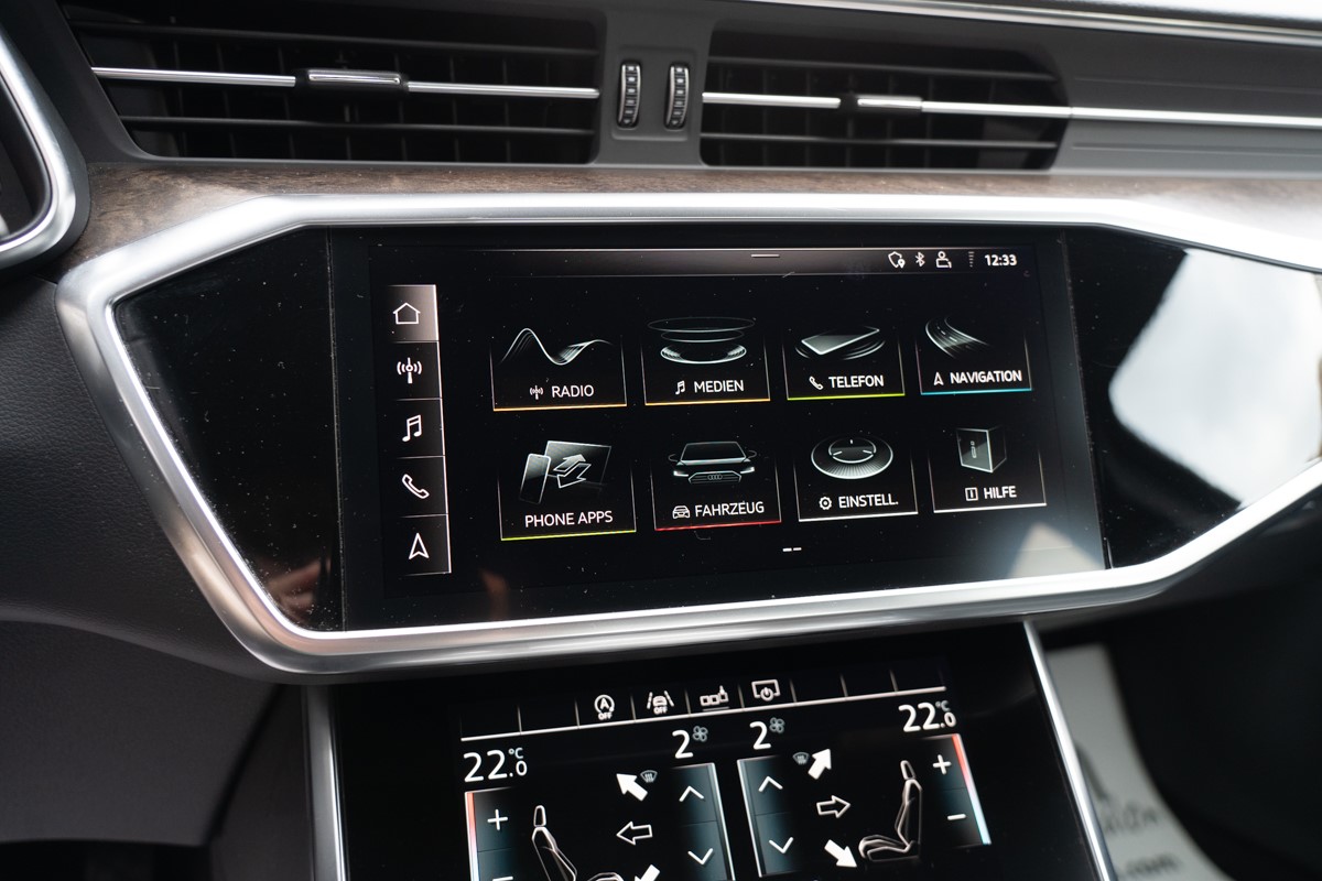 Audi A6
 3,0 TDI
