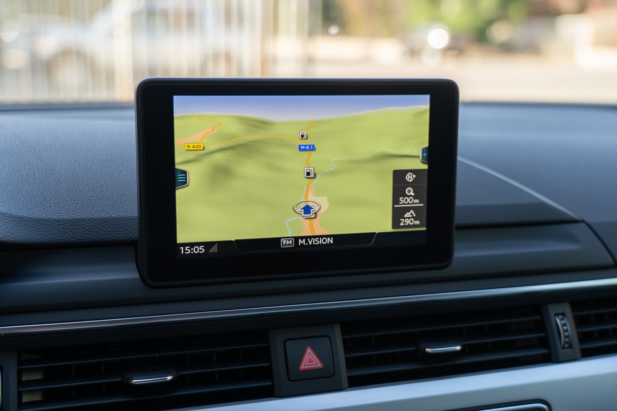 Audi A4
 2,0 TDI