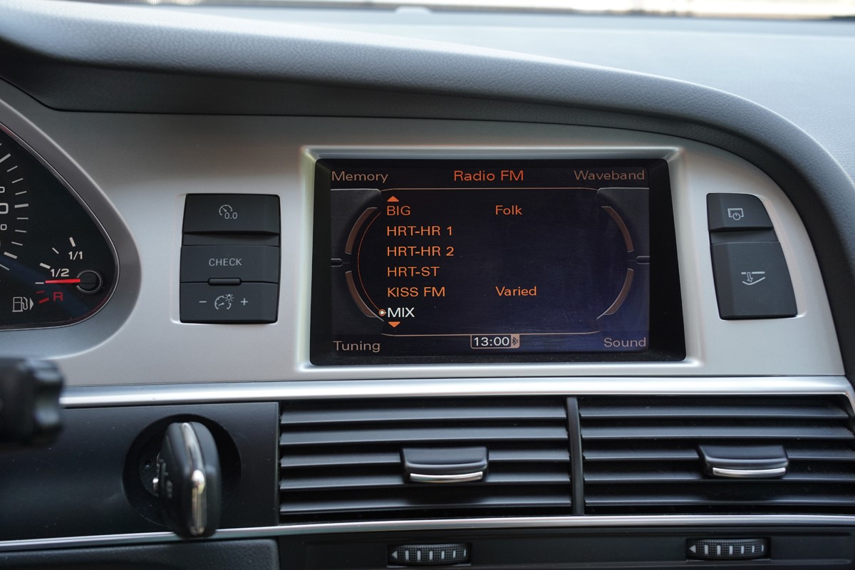 Audi A6
 2,7 TDI Quattro