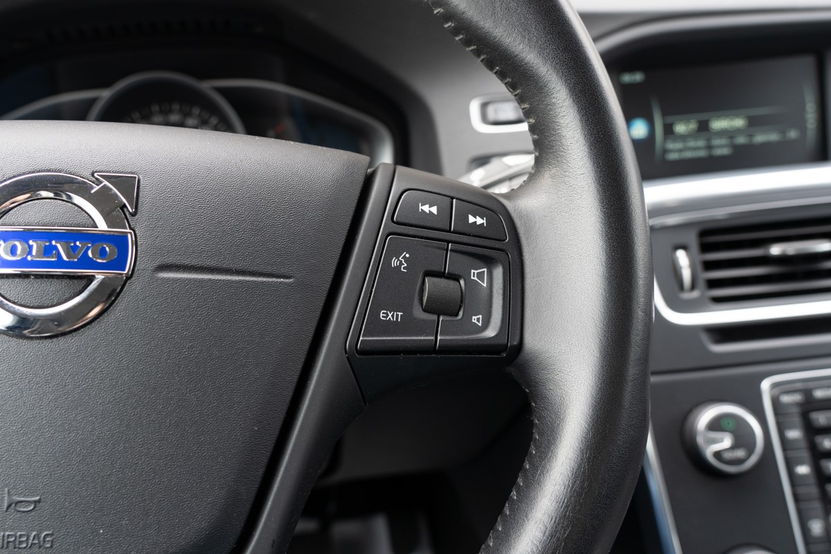 Volvo
 S60
 2.0D D2 Kinetic Business