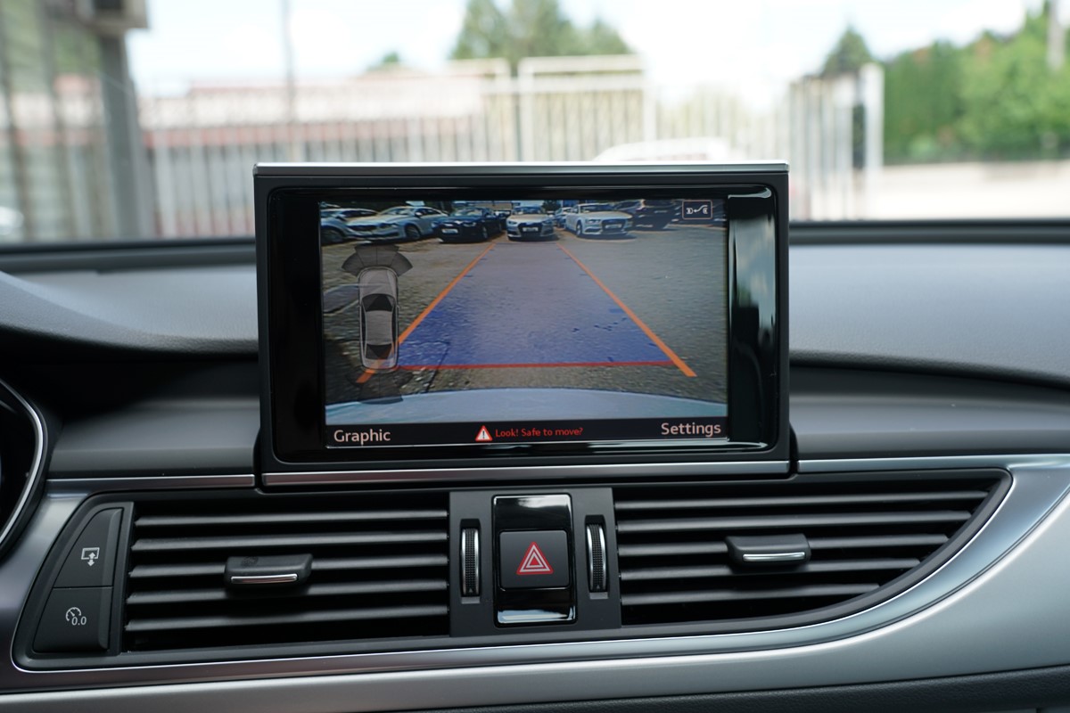 Audi A6
 2.0 TDI Ultra