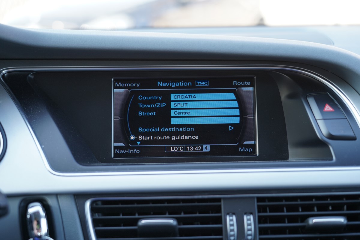 Audi A4
 2.0 TDI