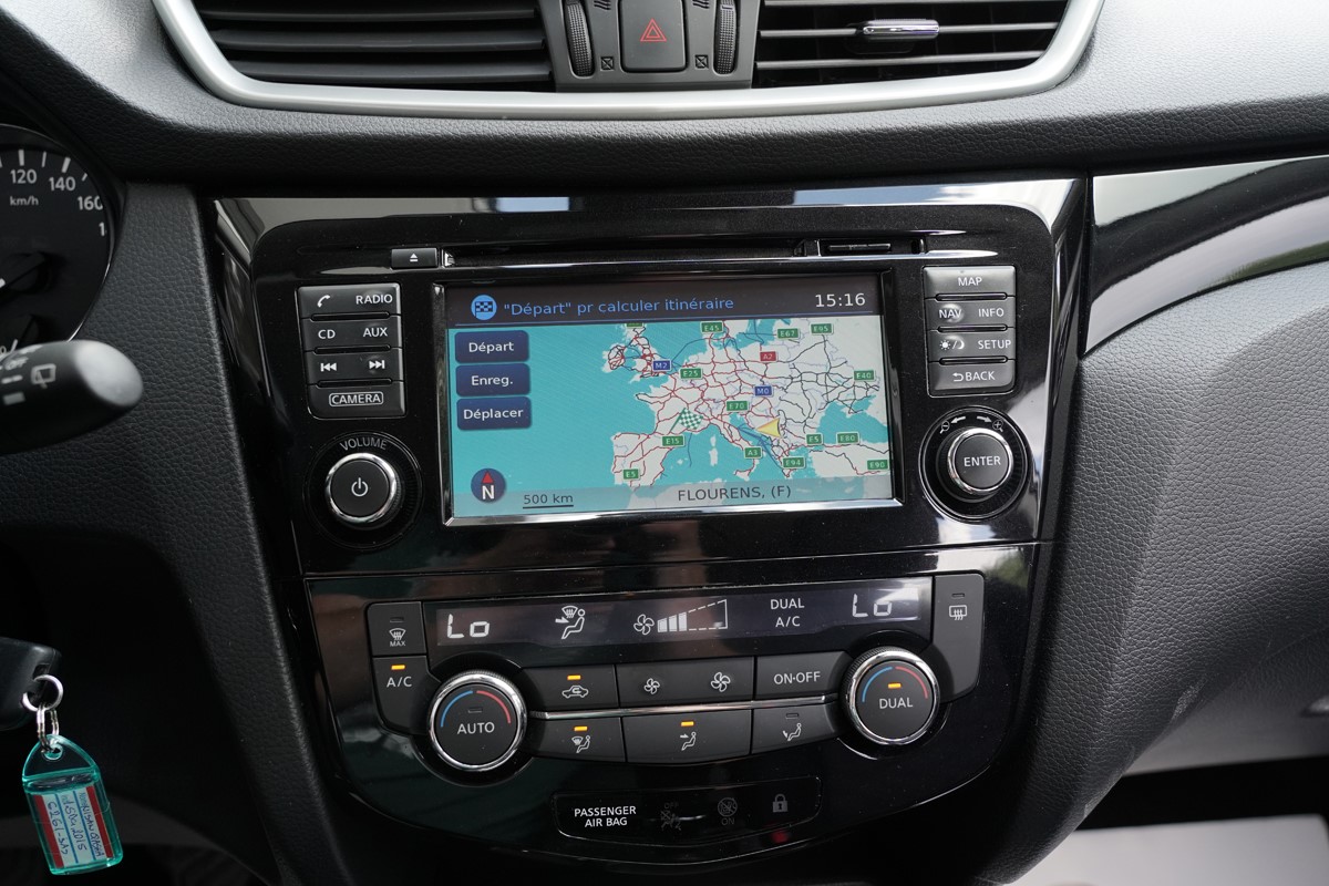 Nissan
 Qashqai 1.5 DCI
