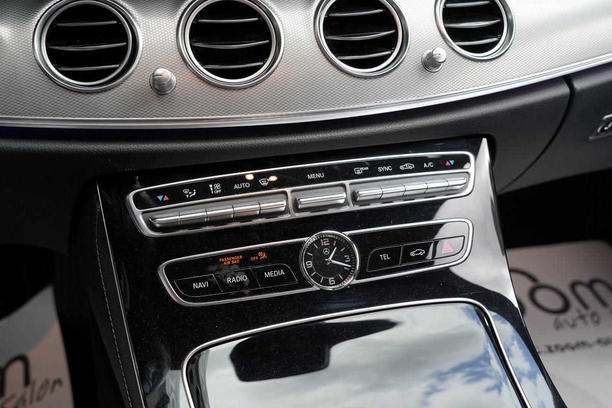 Mercedes-Benz E-Class
 220 D Avantgarde 