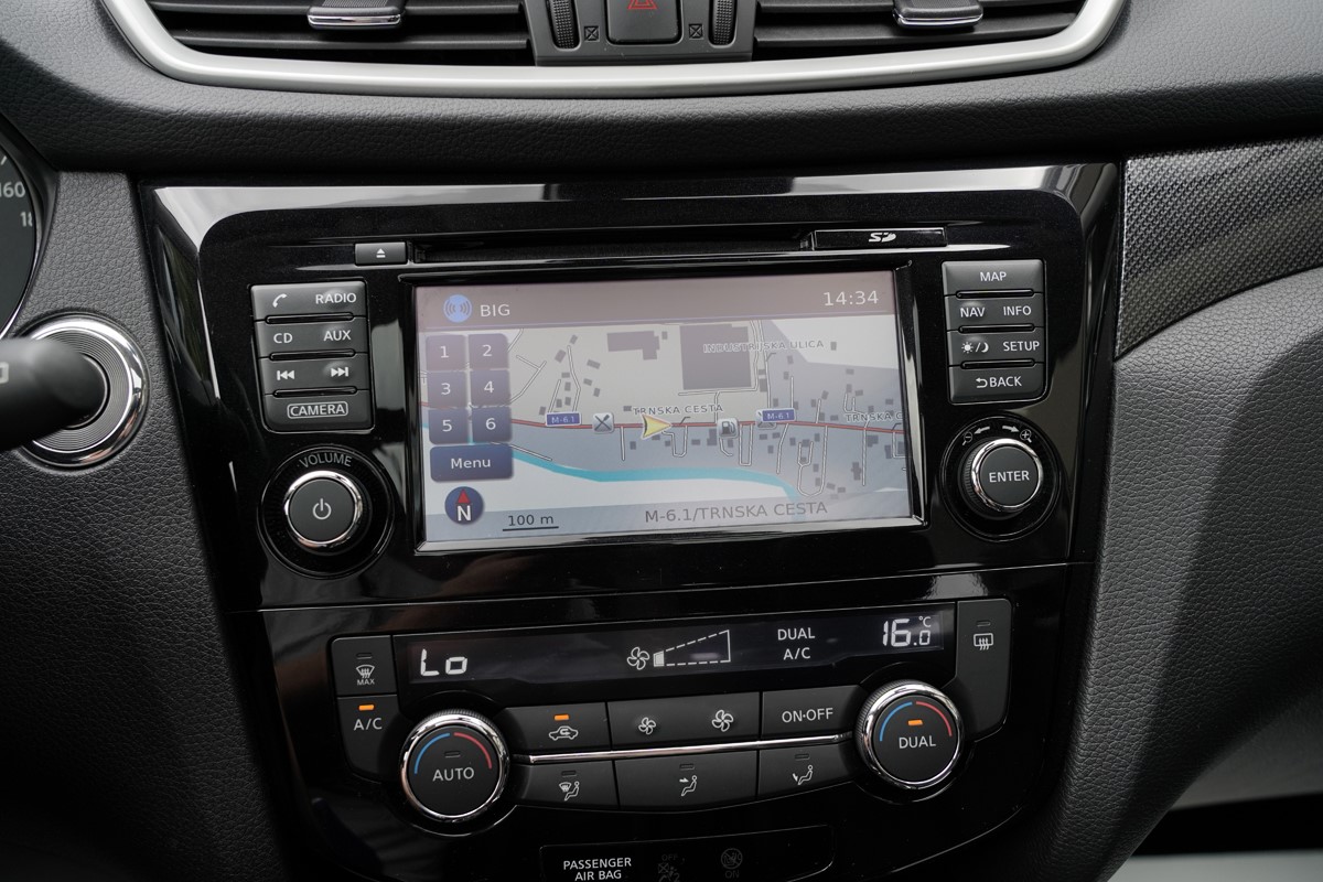 Nissan
 X-TRAIL 1,6 DCI