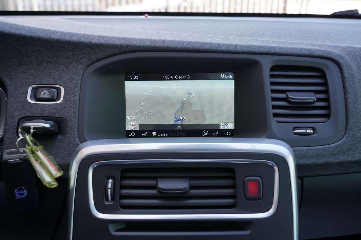 Volvo
 S60
 2.0 D Summum