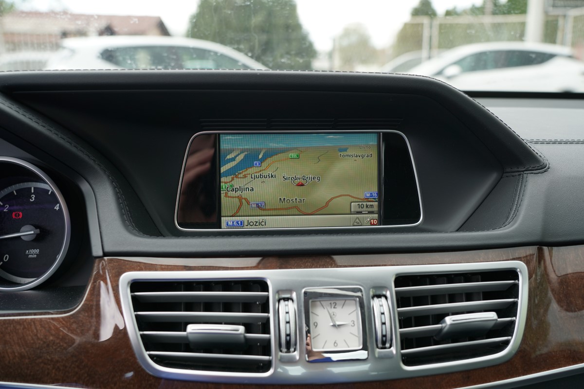 Mercedes-Benz E-Class
 200 CDI