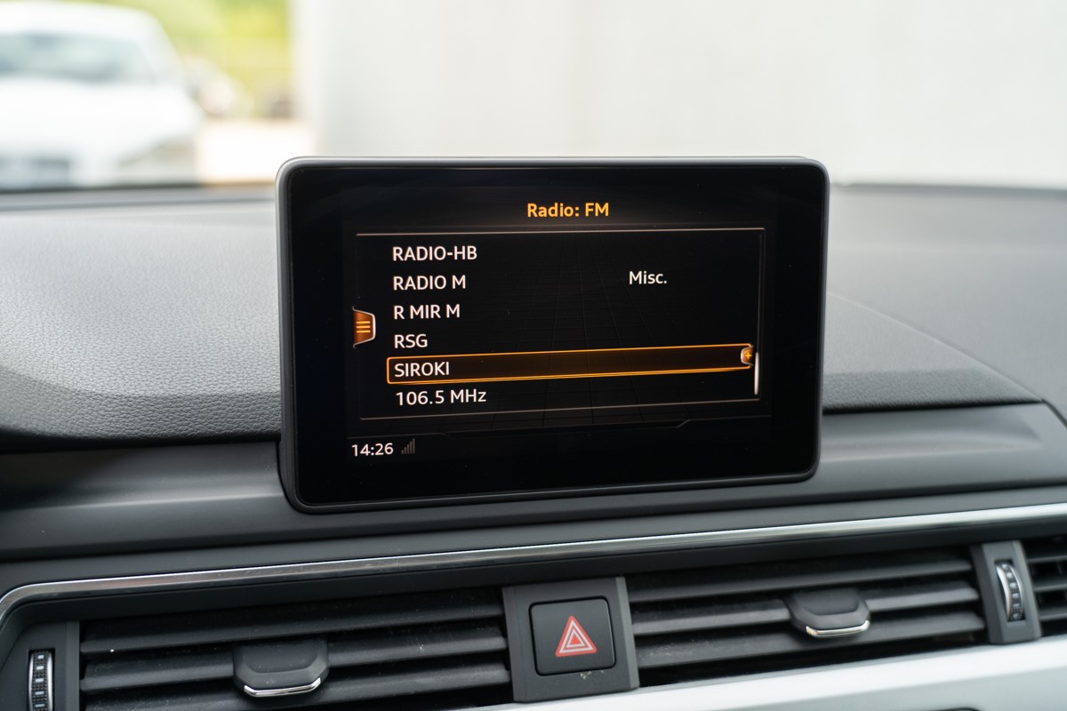 Audi A4
 2,0 TDI