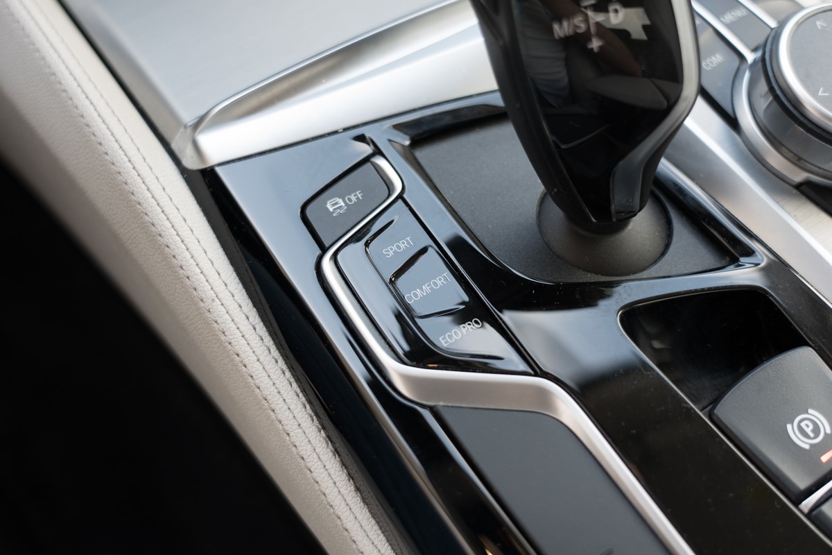 BMW
 5-Series 520d xDrive