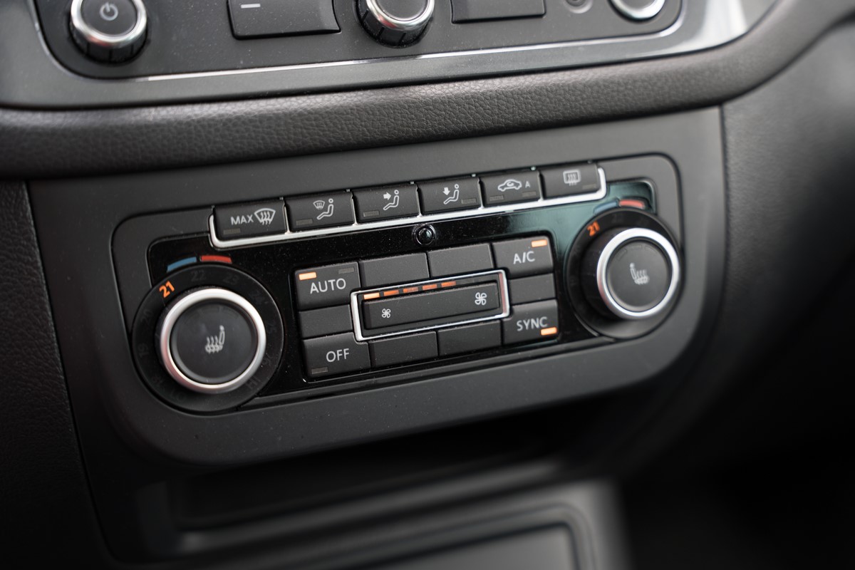 Volkswagen Tiguan
 2.0 TDI DSG R-Line 4MOTION