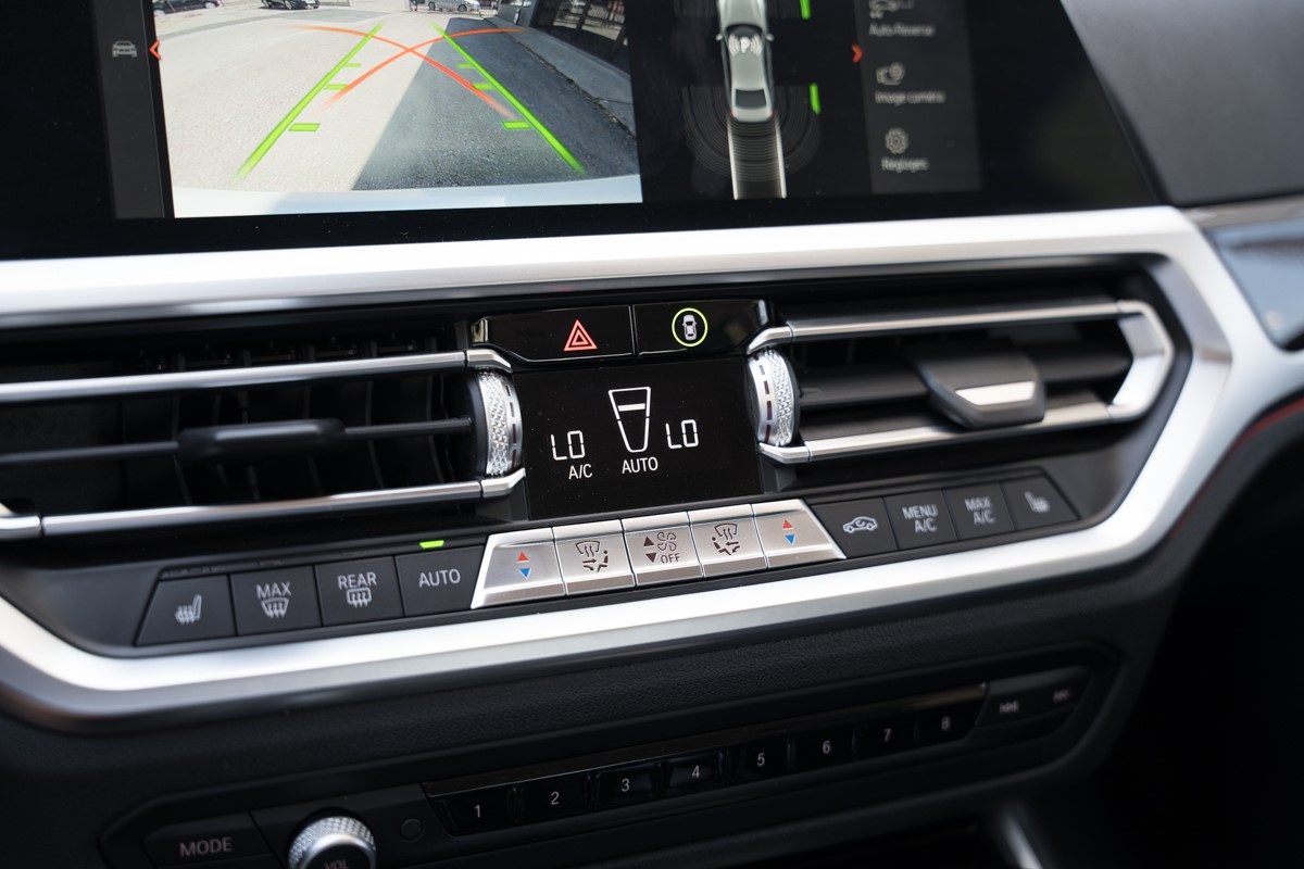 BMW
 3-Series 318 D Sport Line