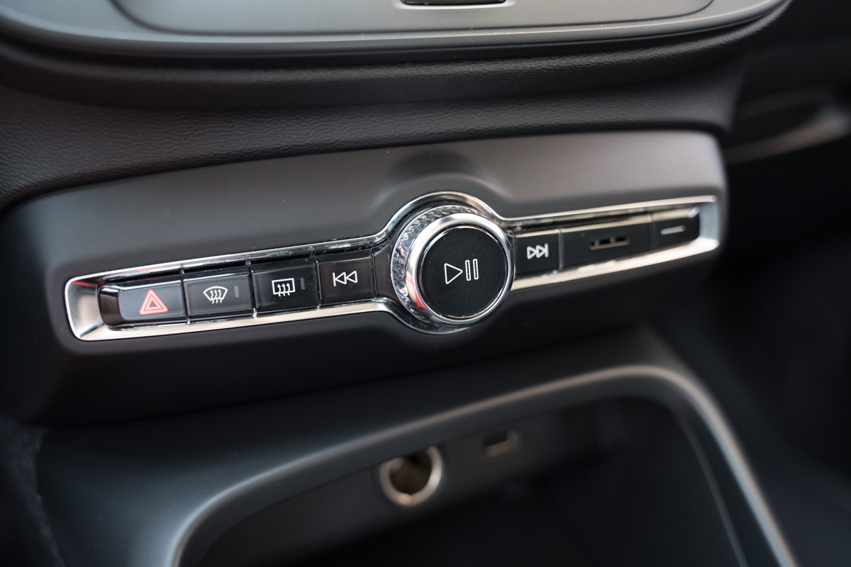 Volvo
 XC40 2.0  D3