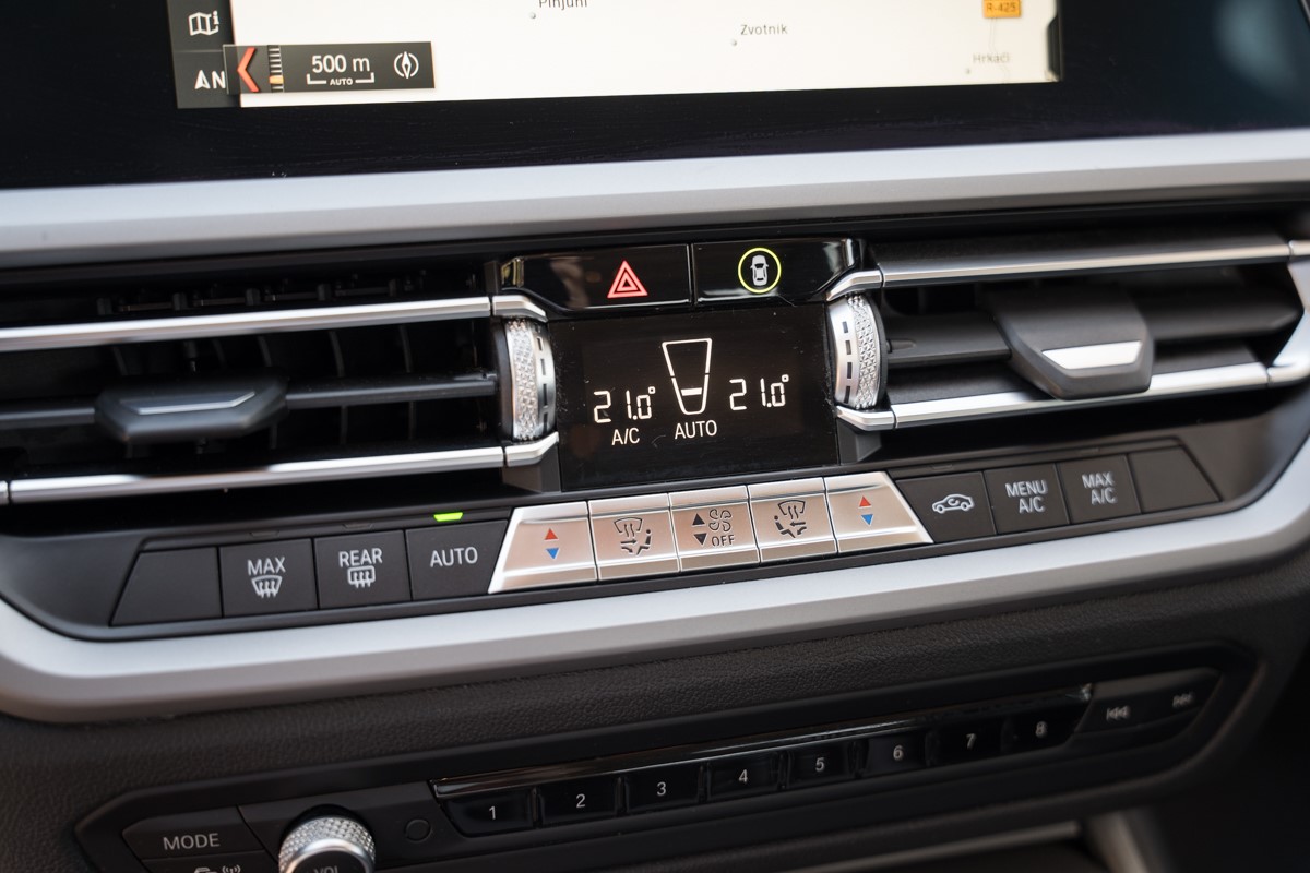 BMW
 3-Series 320 D XDrive