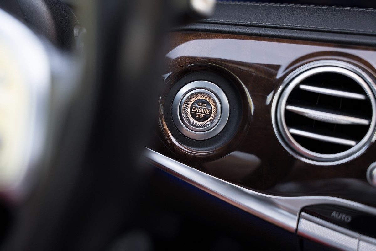 Mercedes-Benz S-Class
 400 D 4 MATIC AMG