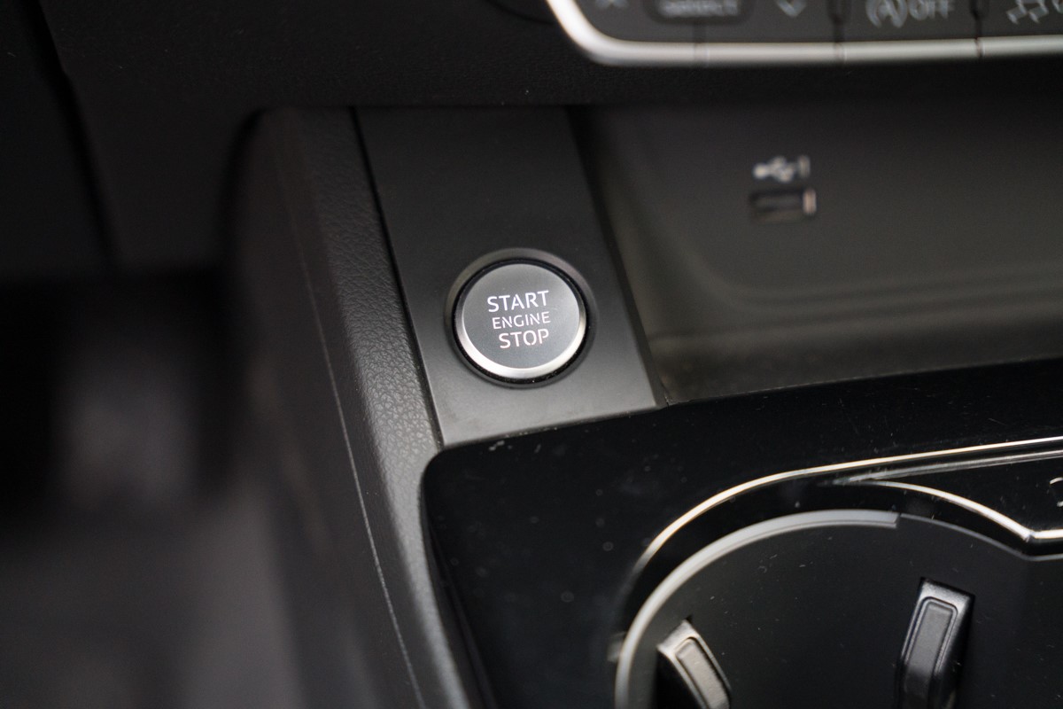 Audi A5
 2.0 TDI SPORTBACK