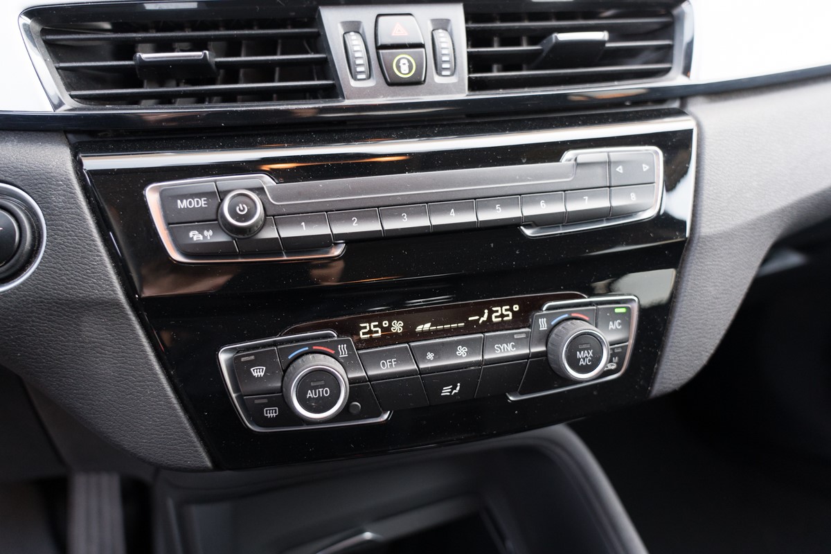 BMW
 X1 1.8 D