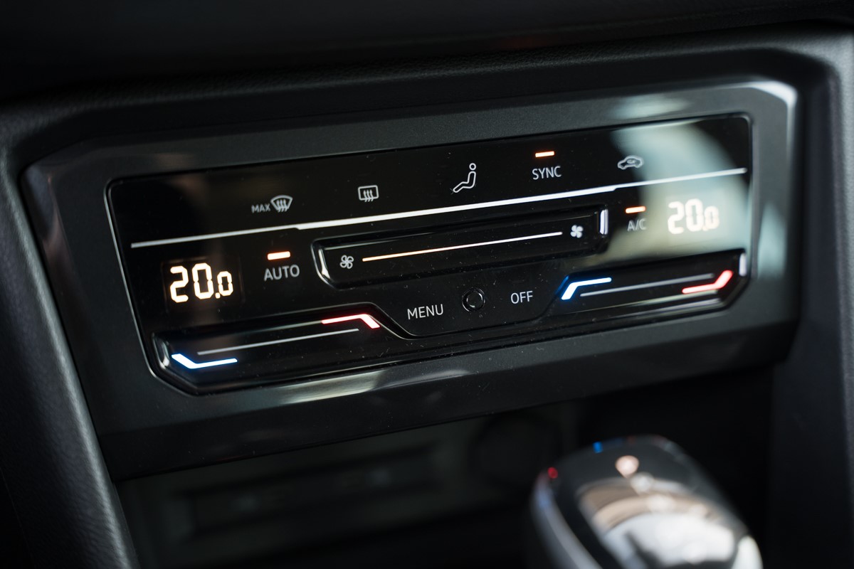 Volkswagen Tiguan
 2.0 TDI DSG 4MOTION