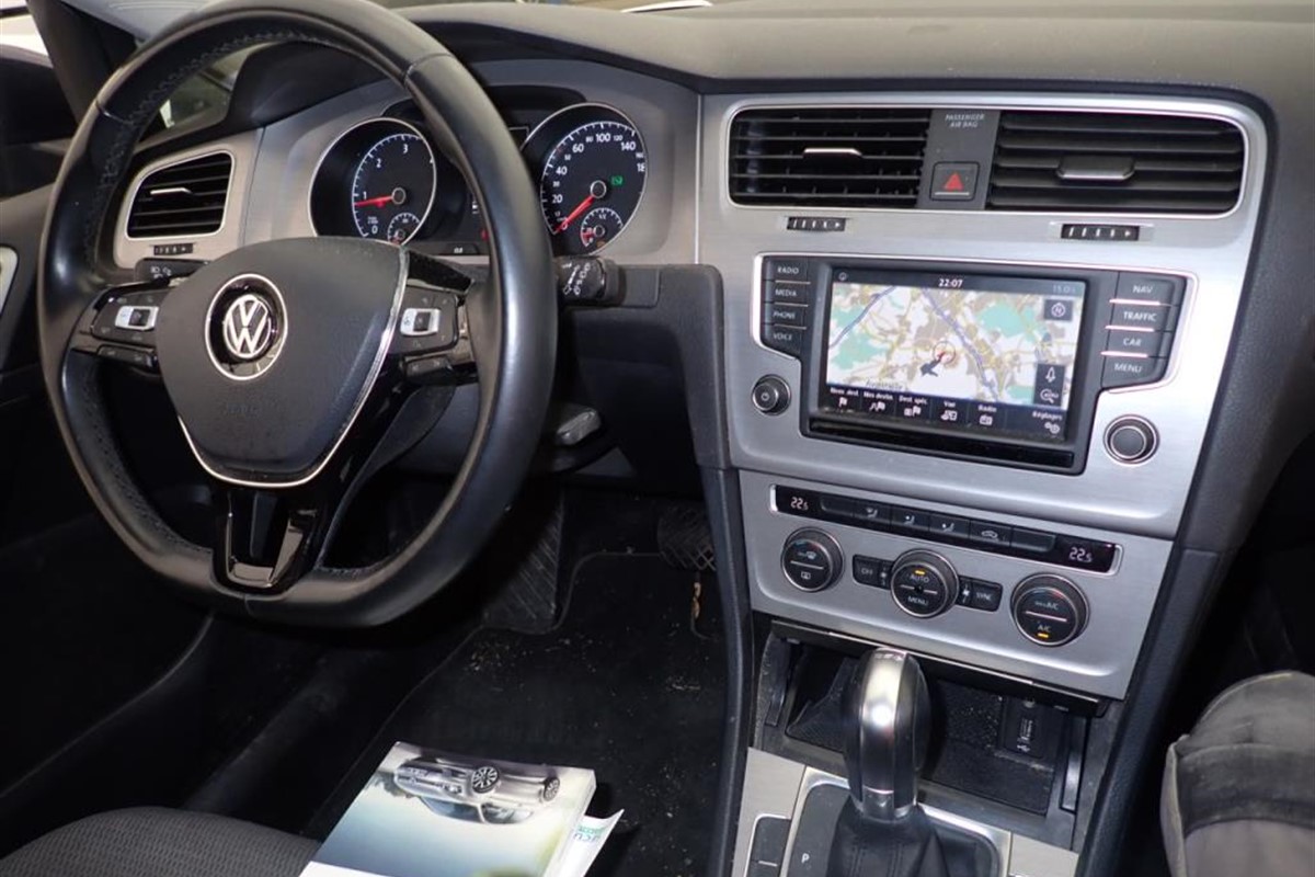 Volkswagen Golf 2.0 TDi BlueMotion Confortline Business DSG6