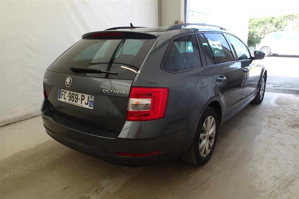 Škoda Octavia Combi 1.6 TDi Business DSG7