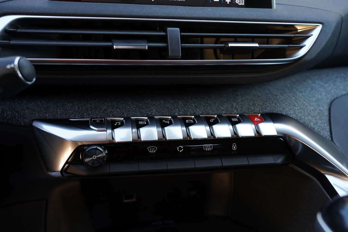 Peugeot 3008 2.0 BLUEHDI S&S ALLURE BUSINESS