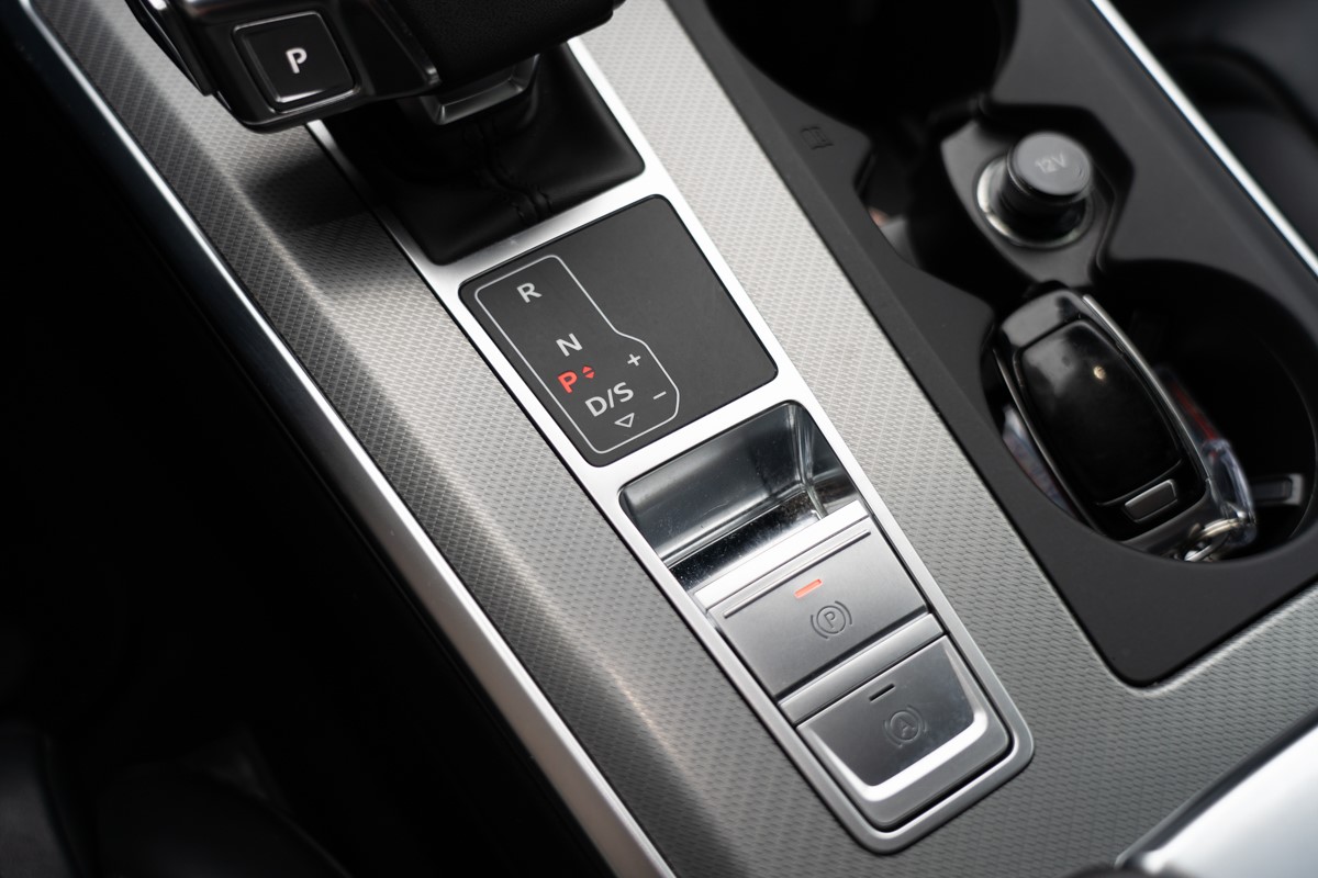 Audi A6
 3,0 TDI