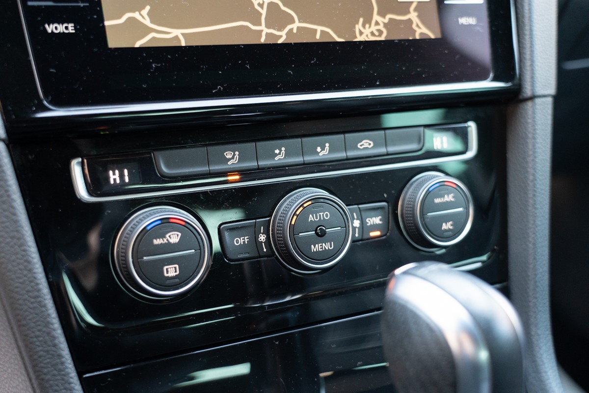 Volkswagen Golf 2,0 TDI DSG GTD
