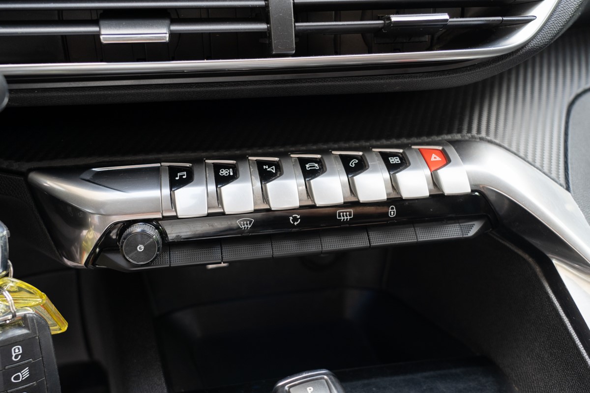 Peugeot 5008 1.6 BLUEHDI -7 SJEDALA - 