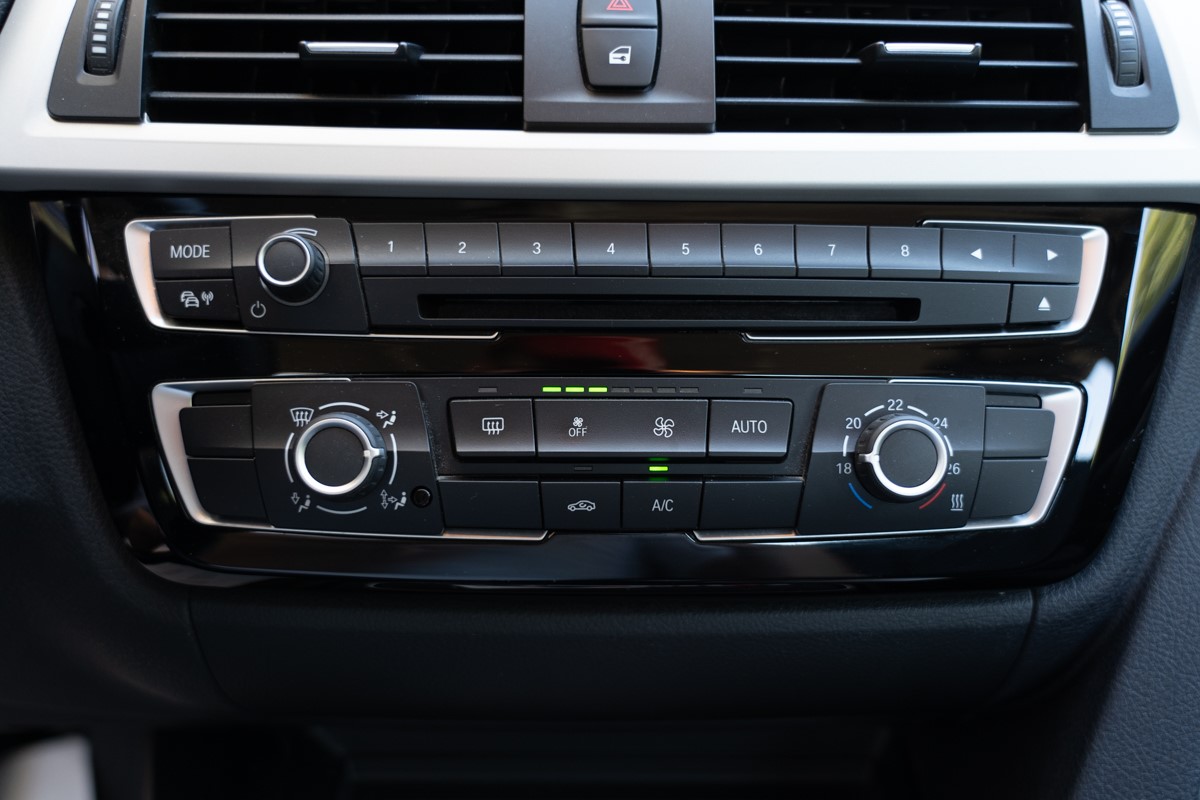 BMW
 3-Series 316D BUSINESS 