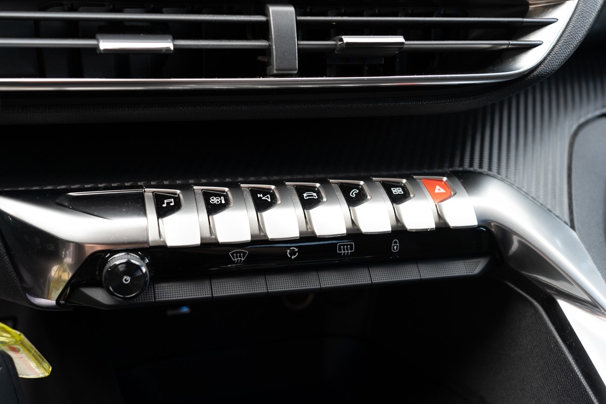 Peugeot 3008 1,6 BlueHDI